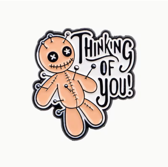 Speldje / pin Voodoo poppetje